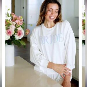 Mary Square White Bride Sweatshirt NWT